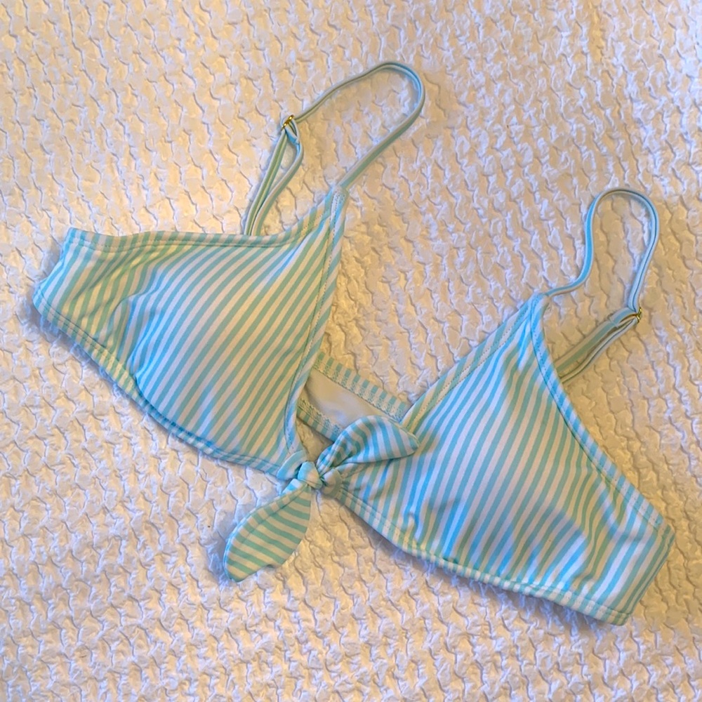 Sugar coast Blue &White Bikini top with bow detail Size Medium